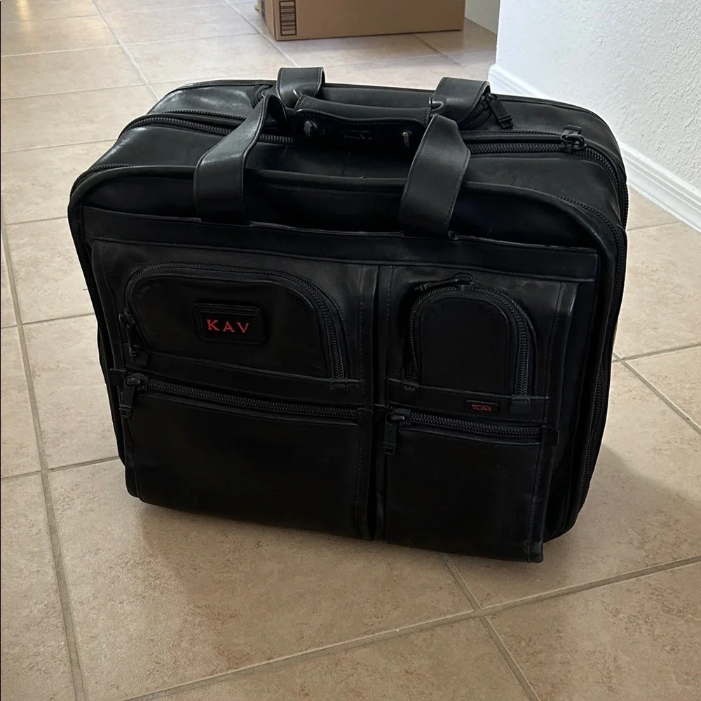 Tumi Alpha Deluxe Leather Rolling Briefcase With KAV Monogram - Picture 1 of 11
